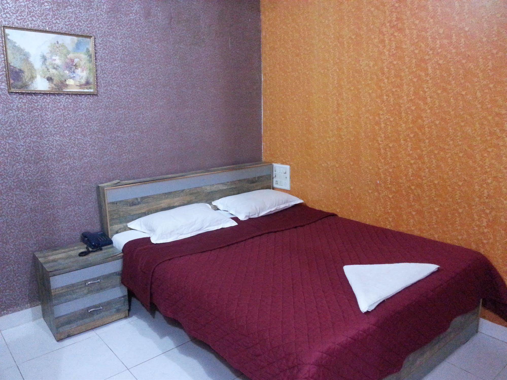 Hotel Sea Sands Mumbai Exterior foto